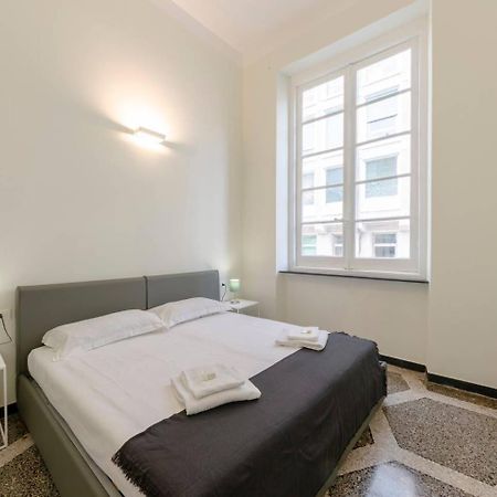 Апартаменти Joivy Elegant Flat For 7, In The Heart Of Генуя Екстер'єр фото