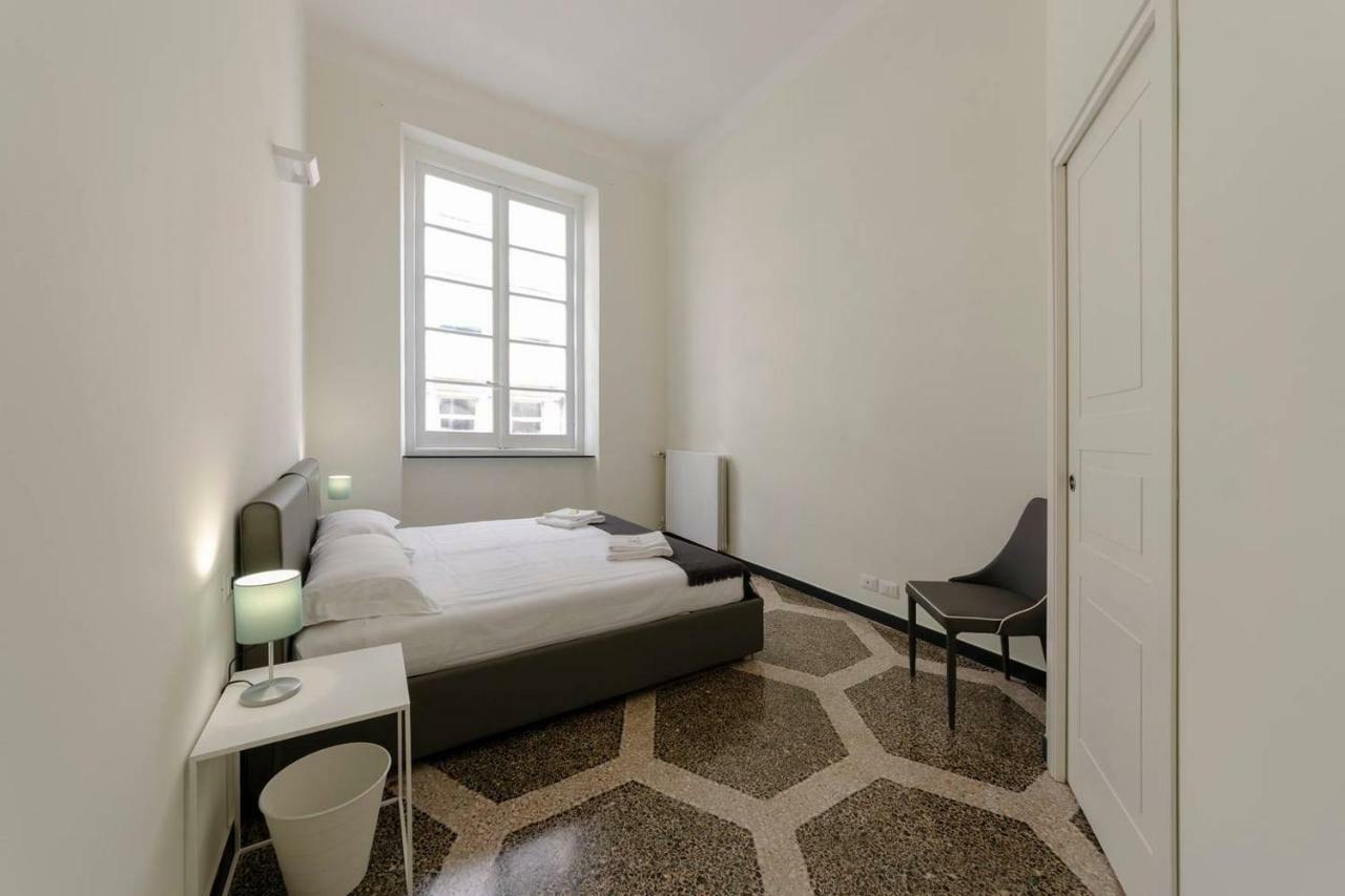 Апартаменти Joivy Elegant Flat For 7, In The Heart Of Генуя Екстер'єр фото