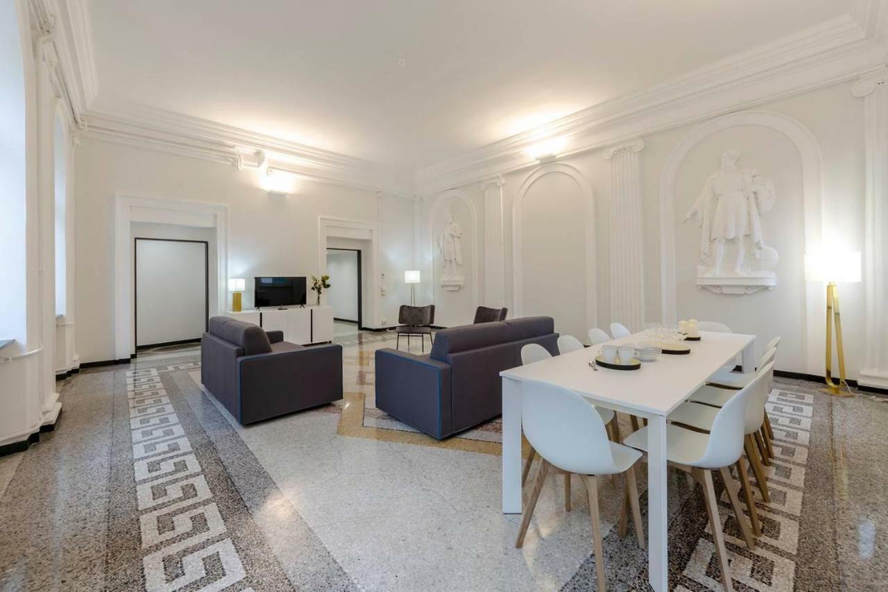 Апартаменти Joivy Elegant Flat For 7, In The Heart Of Генуя Екстер'єр фото
